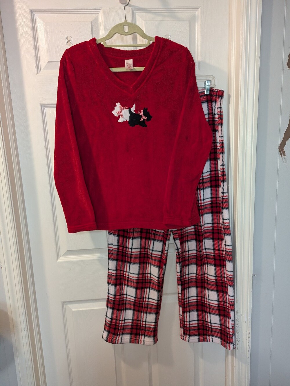 Red Plaid Women's Pajama Set with Scottie Dogs Applique On Front, Size Large